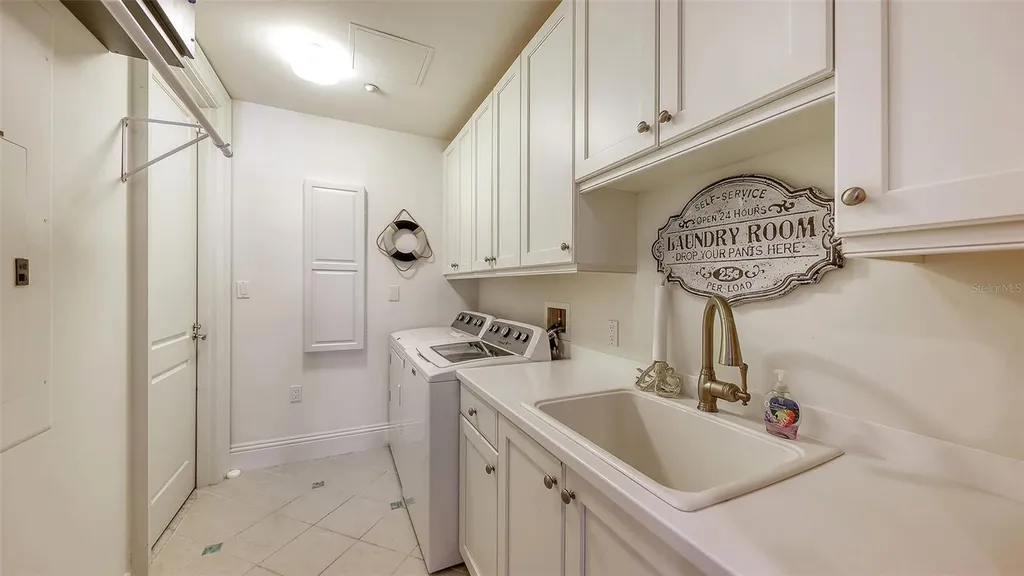 4995 Gulf Of Mexico Drive Longboat Key FL 34228