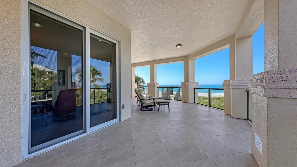 4995 Gulf Of Mexico Drive Longboat Key FL 34228