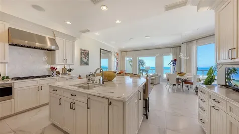 4995 Gulf Of Mexico Drive Longboat Key FL 34228