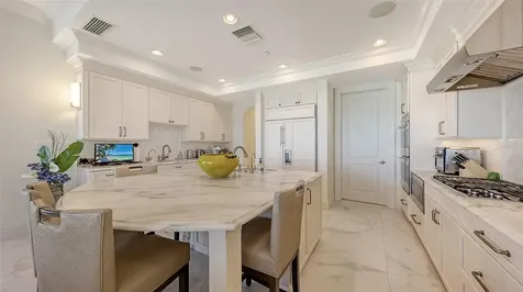 4995 Gulf Of Mexico Drive Longboat Key FL 34228