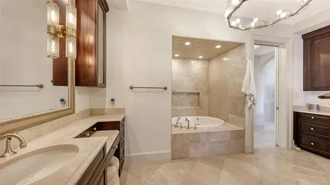 4995 Gulf Of Mexico Drive Longboat Key FL 34228