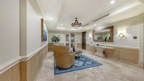 4995 Gulf Of Mexico Drive Longboat Key FL 34228