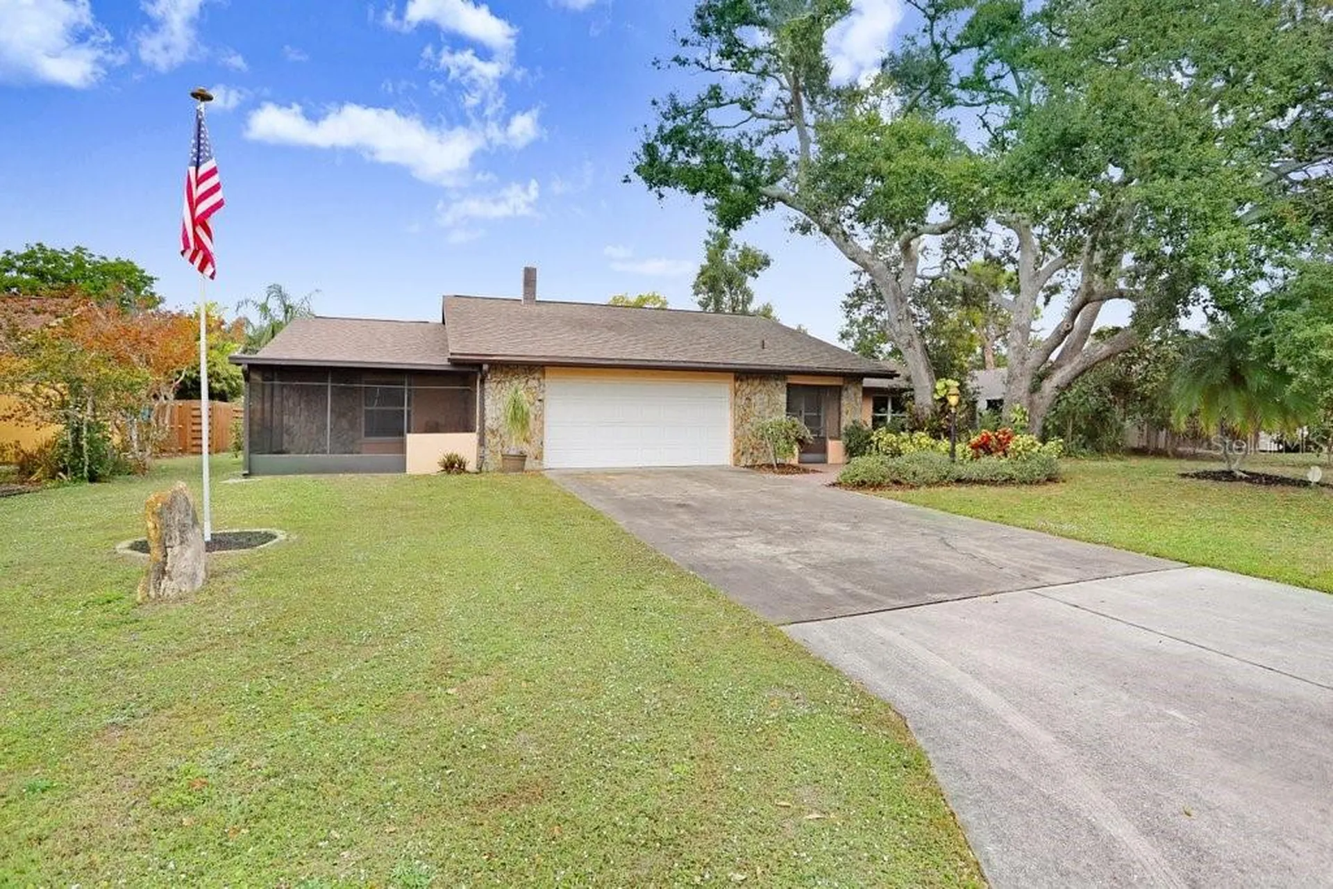 Sarasota FL, 813 Exmoor Street