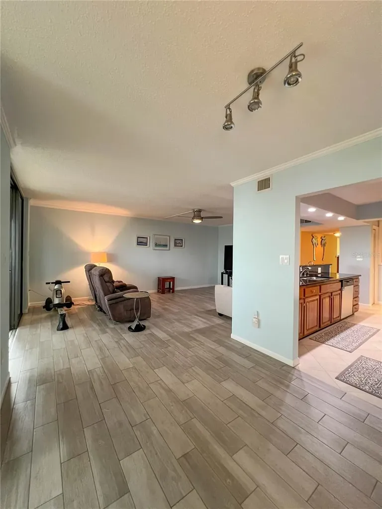 14810 Rue De Bayonne Clearwater FL 33762