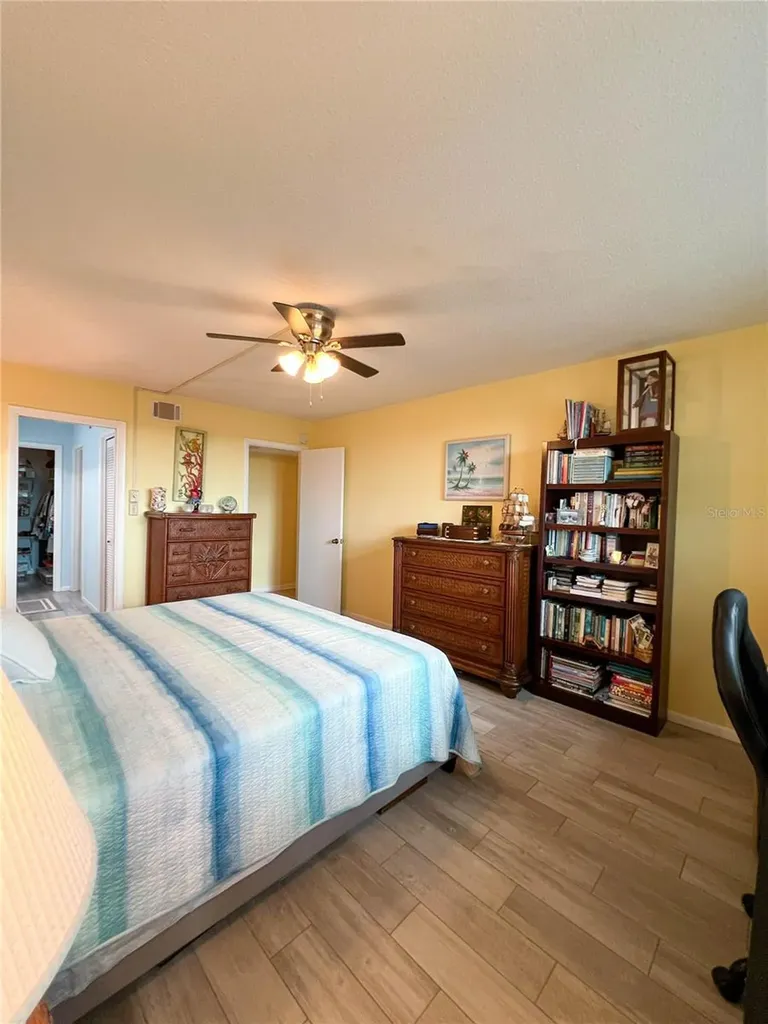 14810 Rue De Bayonne Clearwater FL 33762