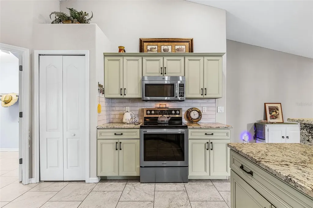 2847 NW 46th Place Cape Coral FL 33993