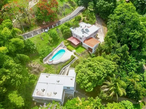 D 17 Sunset Hills Guaynabo PR 00970