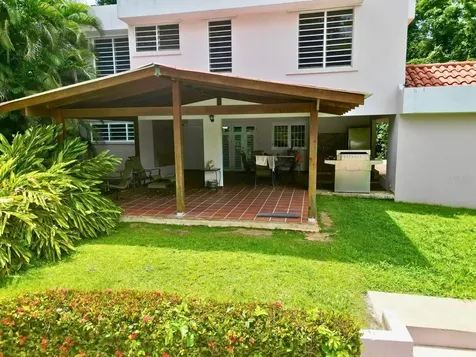 D 17 Sunset Hills Guaynabo PR 00970