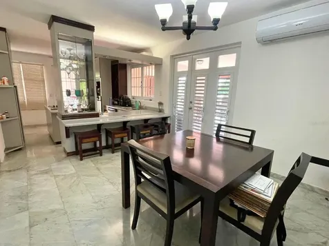 D 17 Sunset Hills Guaynabo PR 00970