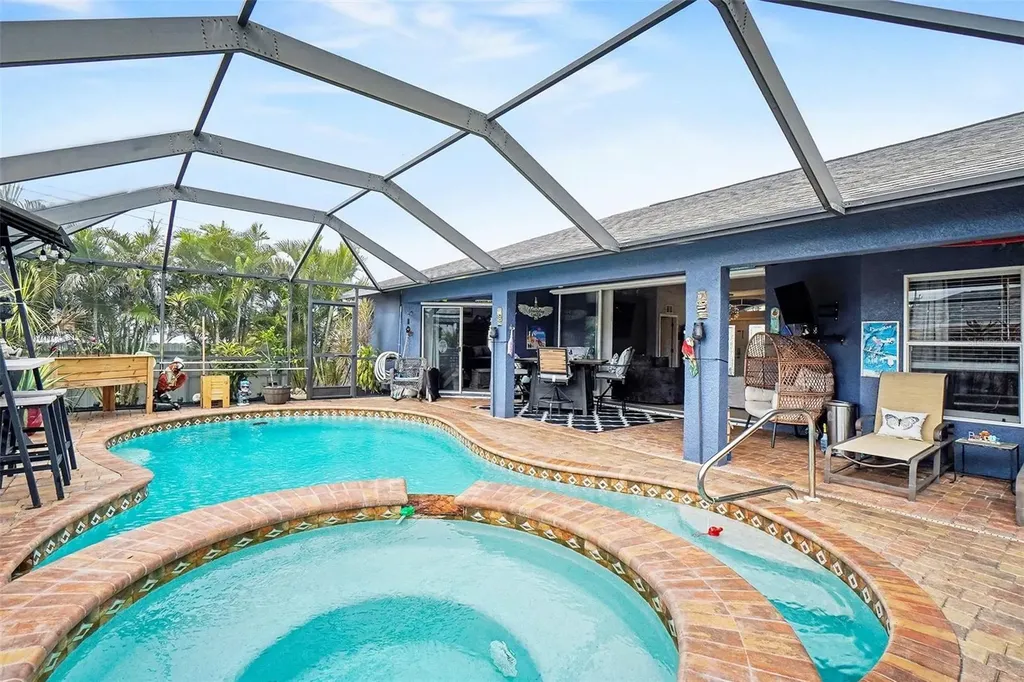 306 NE 29th Terrace Cape Coral FL 33909