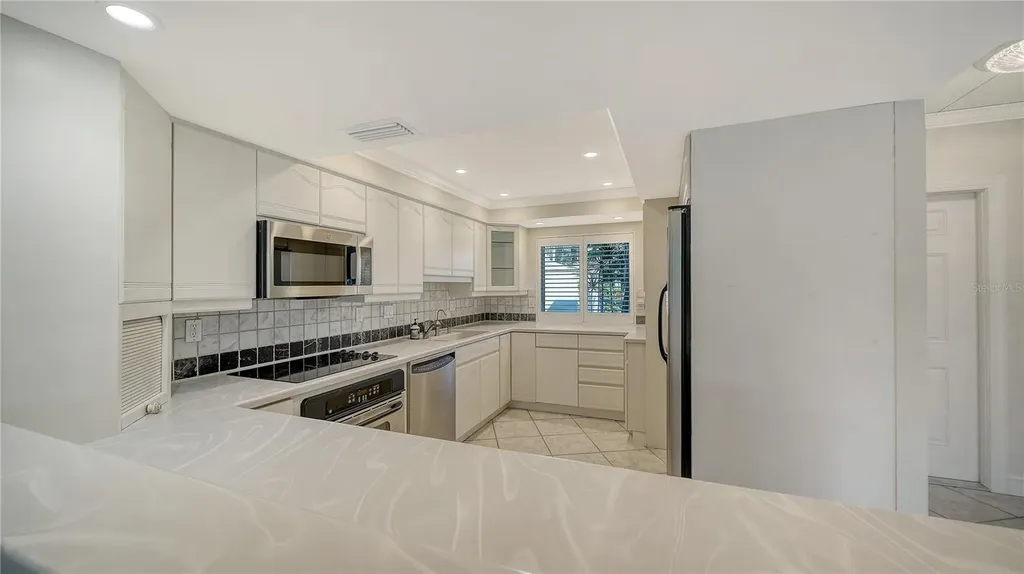 4835 Gulf Of Mexico Drive Longboat Key FL 34228