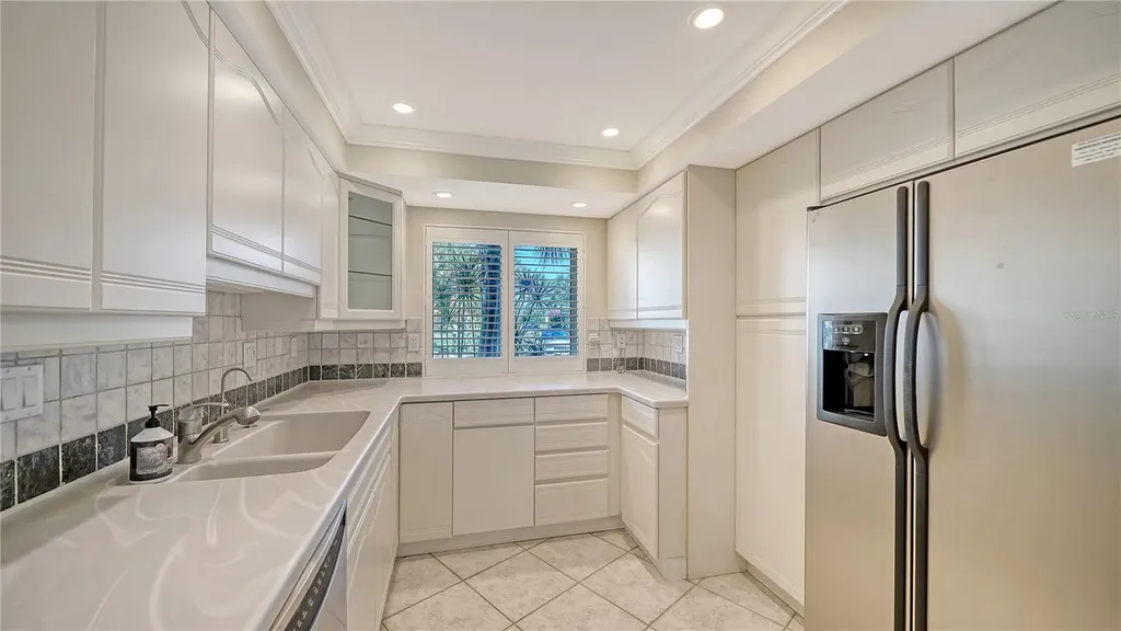 4835 Gulf Of Mexico Drive Longboat Key FL 34228
