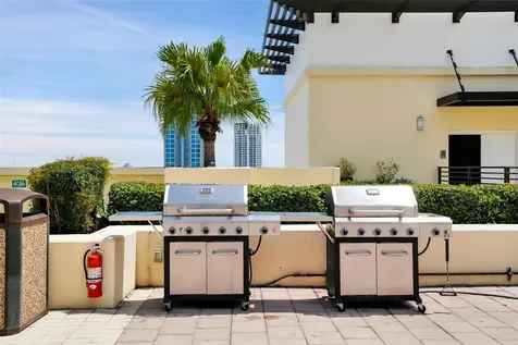 1208 E Kennedy Boulevard Tampa FL 33602