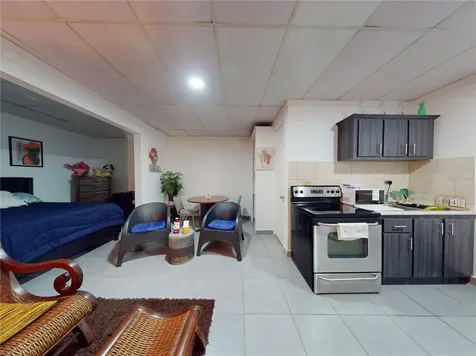 8 Calle Betances Manati PR 00674
