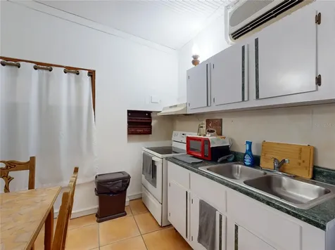 8 Calle Betances Manati PR 00674