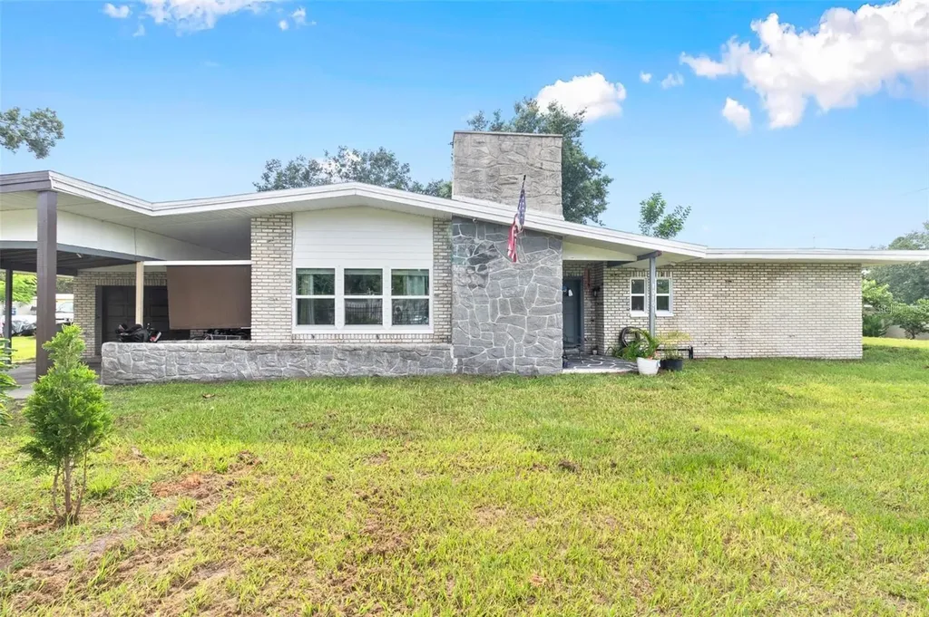 10101 Alma Street Gibsonton FL 33534