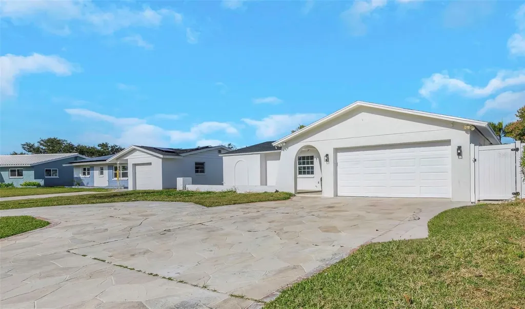 11419 47th Avenue N St Petersburg FL 33708