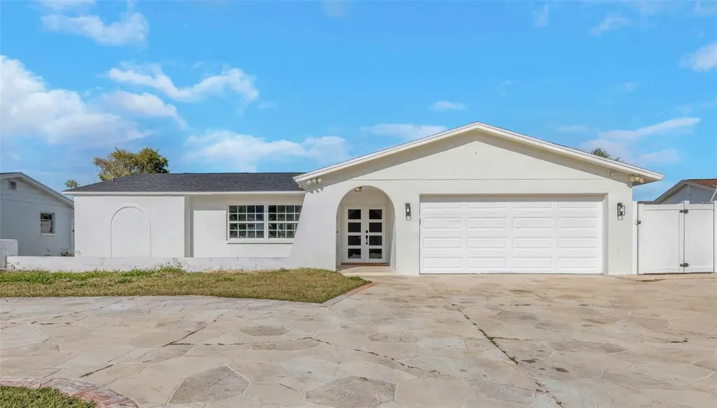 11419 47th Avenue N St Petersburg FL 33708