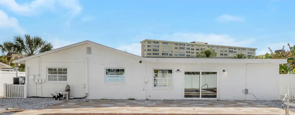 11419 47th Avenue N St Petersburg FL 33708