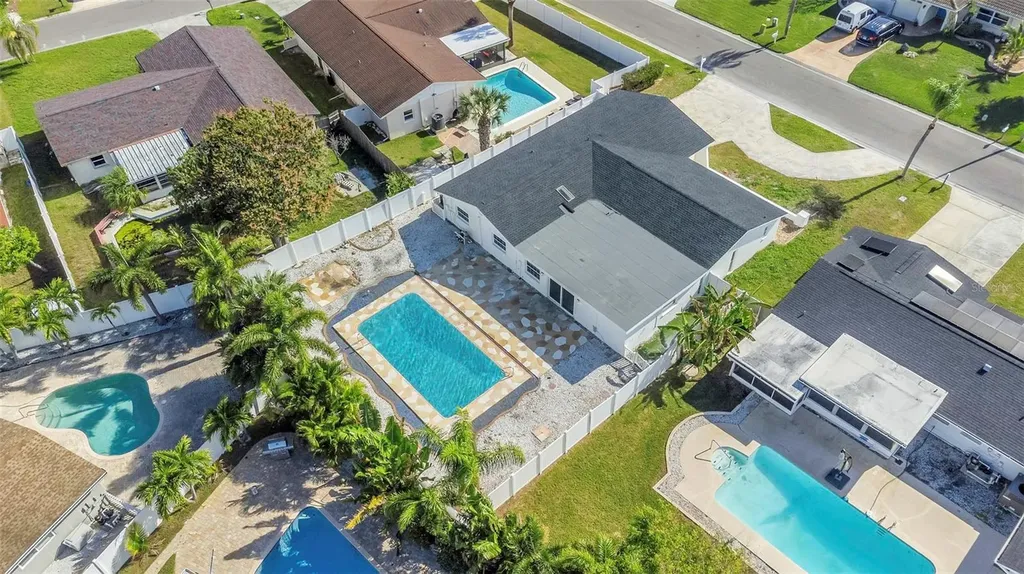 11419 47th Avenue N St Petersburg FL 33708