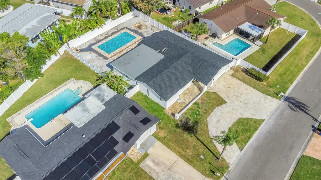 11419 47th Avenue N St Petersburg FL 33708
