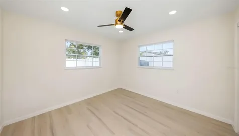 11419 47th Avenue N St Petersburg FL 33708