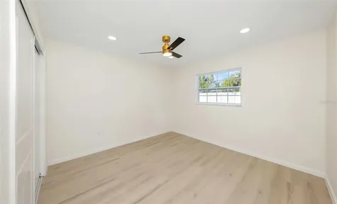 11419 47th Avenue N St Petersburg FL 33708