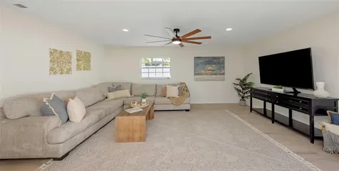 11419 47th Avenue N St Petersburg FL 33708