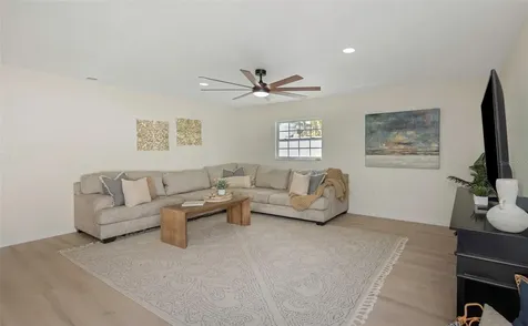 11419 47th Avenue N St Petersburg FL 33708