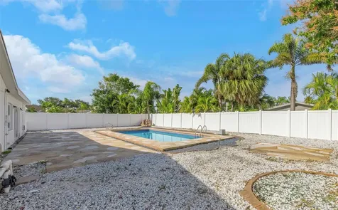 11419 47th Avenue N St Petersburg FL 33708