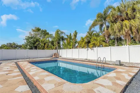 11419 47th Avenue N St Petersburg FL 33708