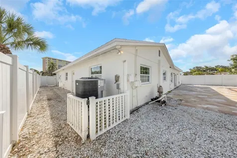 11419 47th Avenue N St Petersburg FL 33708