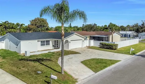 11419 47th Avenue N St Petersburg FL 33708