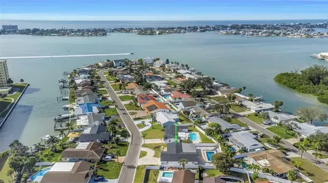 11419 47th Avenue N St Petersburg FL 33708