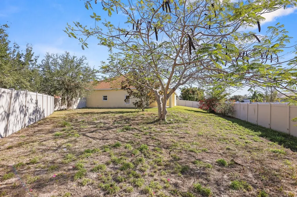 624 Marion Hill Lane Ruskin FL 33570