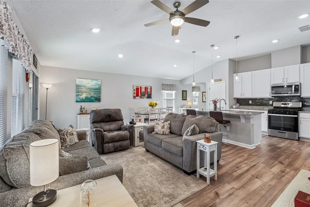 48 Waverly Lane Palm Coast FL 32164