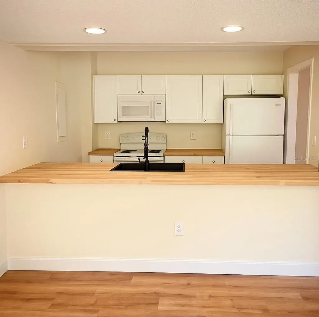 806 Pinewood Court Haines City FL 33844