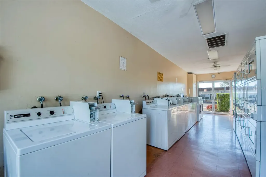 13811 Mission Oaks Boulevard Seminole FL 33776