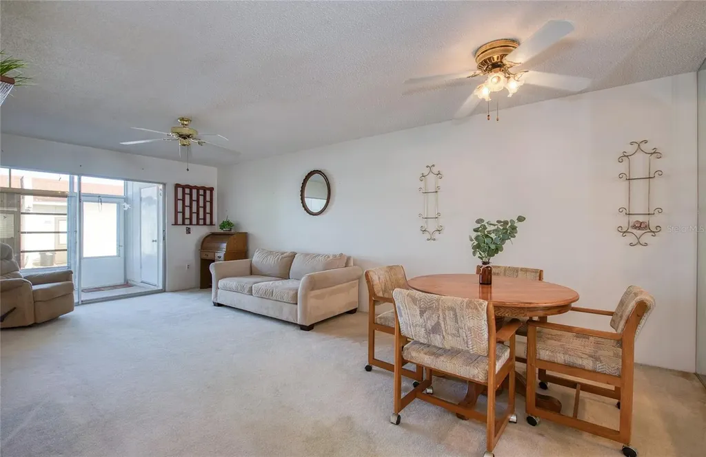13811 Mission Oaks Boulevard Seminole FL 33776