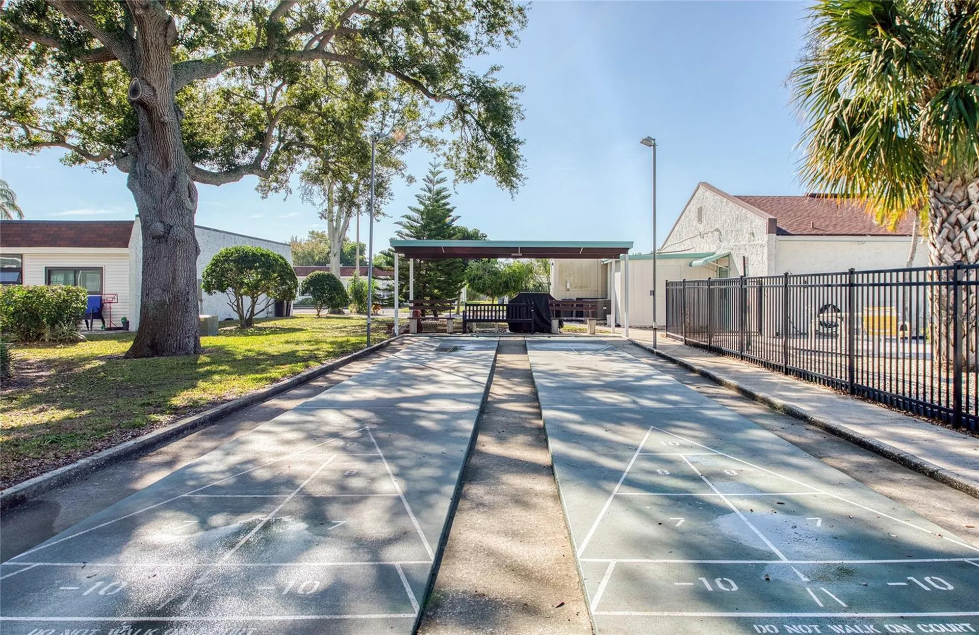 13811 Mission Oaks Boulevard Seminole FL 33776