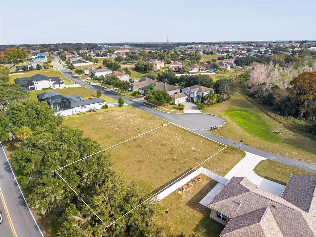 3225 Landing View Tavares FL 32778