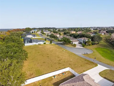 3225 Landing View Tavares FL 32778