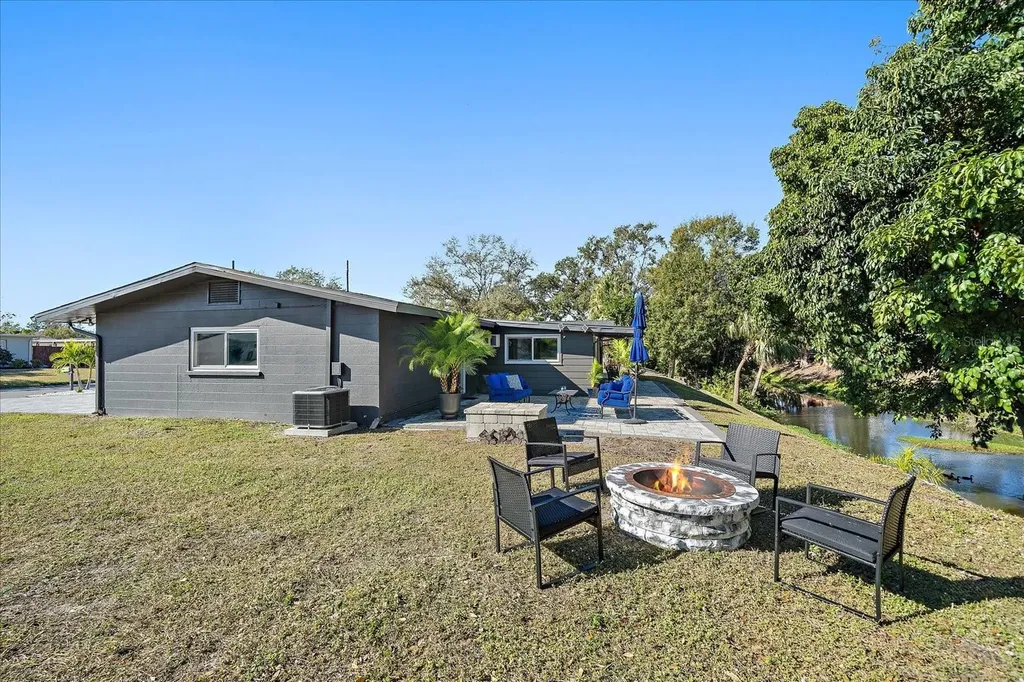 3149 Homasassa Road Sarasota FL 34239