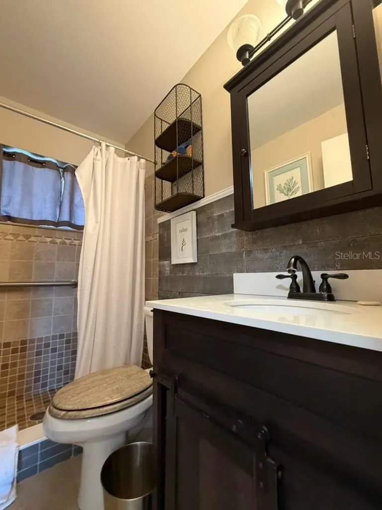 1832 Sunny Drive Bradenton FL 34207