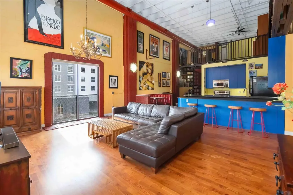 62 W Colonial Drive Orlando FL 32801