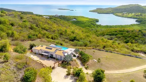 11 Barrio Frailes Culebra PR 00775