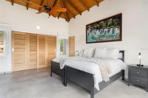 11 Barrio Frailes Culebra PR 00775