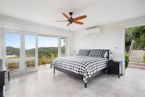 11 Barrio Frailes Culebra PR 00775