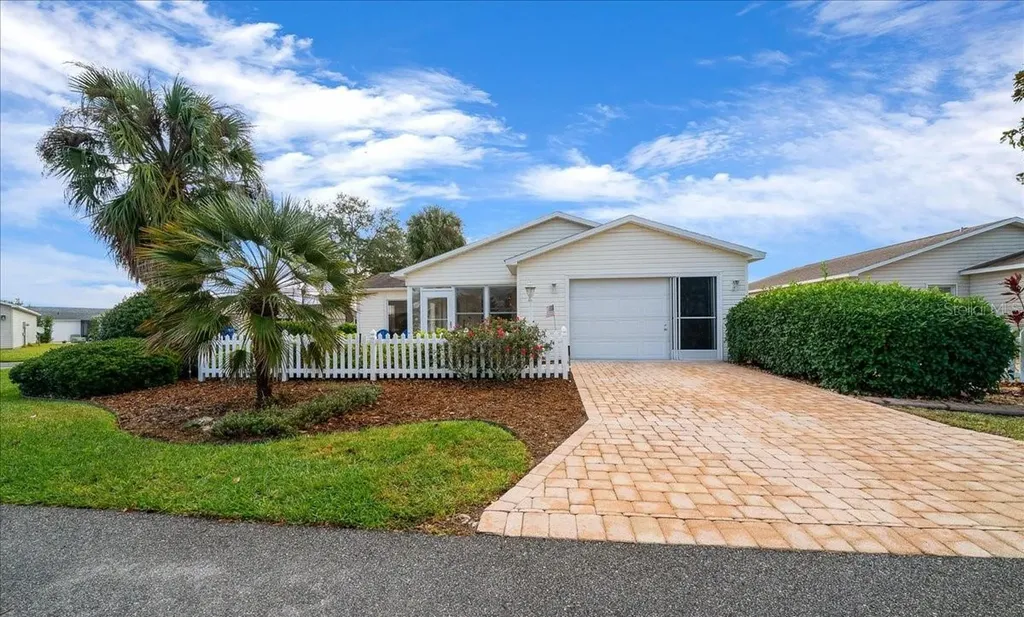 2584 Acosta Court The Villages FL 32162