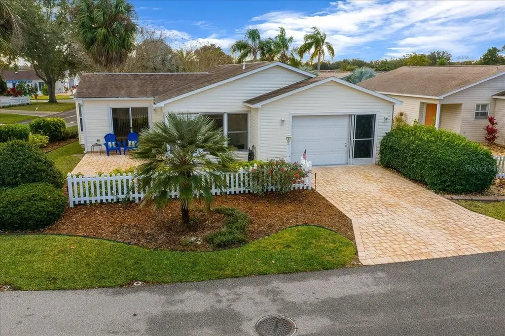 2584 Acosta Court The Villages FL 32162